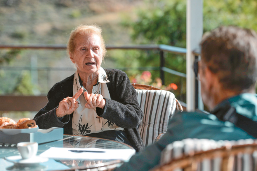 Καλάβρυτα 1943: «Hμουν μέσα στο φλεγόμενο σχολείο όταν άνοιξε η πόρτα»