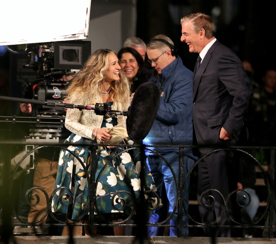 Τα τρυφερά ενσταντανέ της «Κάρι» με τον Mr. Big, μετά τις φήμες που τους ήθελαν χωρισμένους στο «And Just Like That»