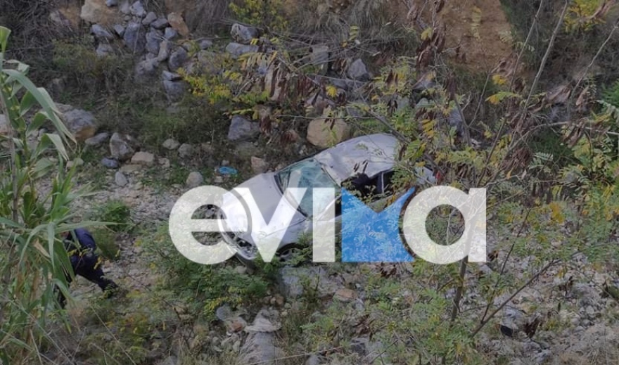 Νότια Εύβοια: Νεκρός απεγκλωβίστηκε ο οδηγός έπειτα από σοβαρό τροχαίο (φωτογραφίες)