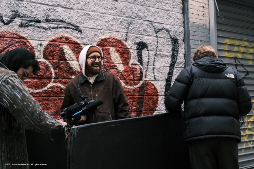 How to with John Wilson: Ανακαλύπτοντας την καθημερινή ποίηση μιας μεγαλούπολης