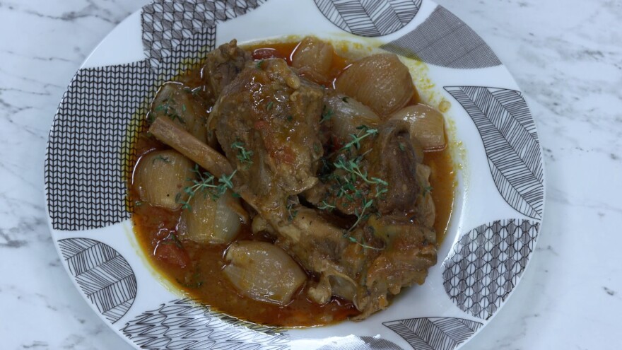 Xειμωνιάτικες συνταγές με έντονα αρώματα προτείνει ο Άκης Πετρετζίκης στο «Kitchen Lab» 