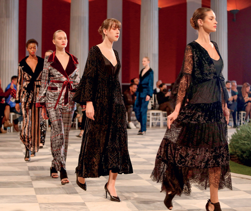 Athens Xclusive Designers Week: Τα catwalks & οι εκπλήξεις που συζητήθηκαν - Δείτε φωτογραφίες