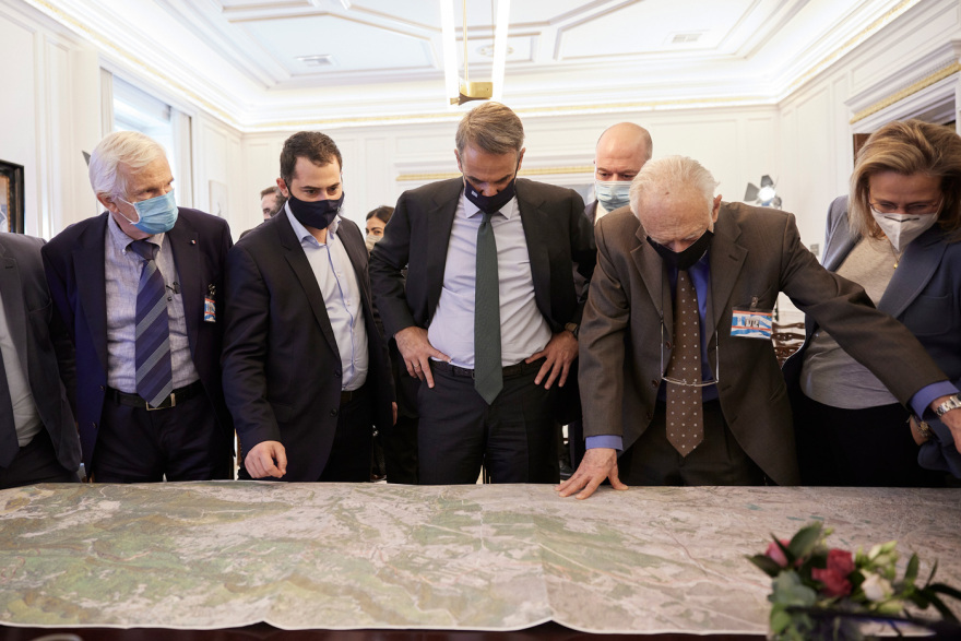 Ο Μητσοτάκης παρουσίασε το σχέδιο για την 3η φάση ανασυγκρότησης της Εύβοιας