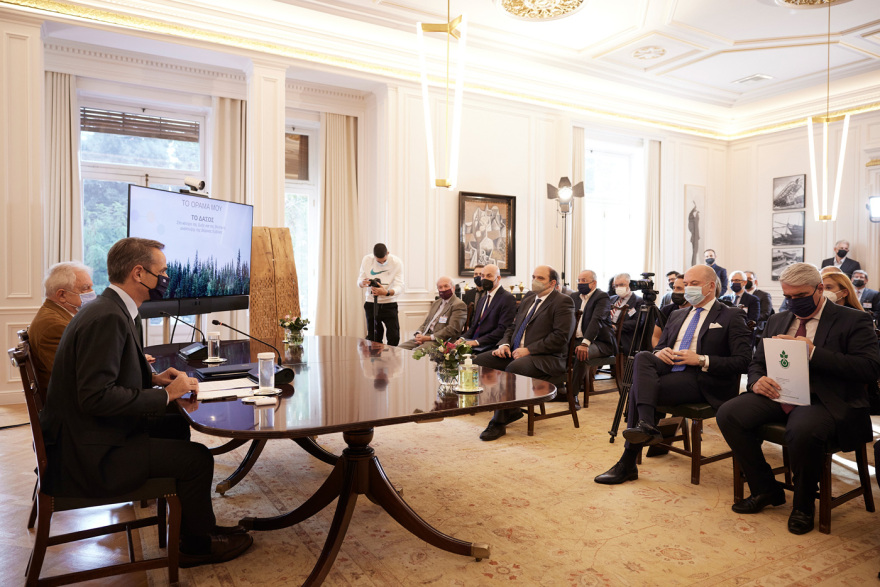 Ο Μητσοτάκης παρουσίασε το σχέδιο για την 3η φάση ανασυγκρότησης της Εύβοιας