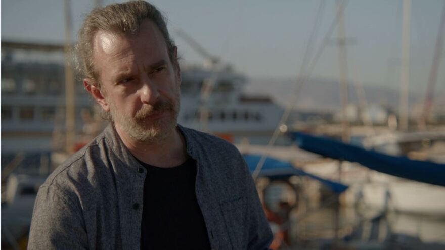 Στο «Αύριο Μας Ανήκει» η Φανή βλέπει την Κορίνα στην αγκαλιά του Μίλτου 