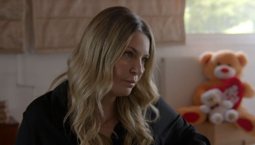 Στο «Αύριο Μας Ανήκει» η Φανή βλέπει την Κορίνα στην αγκαλιά του Μίλτου 