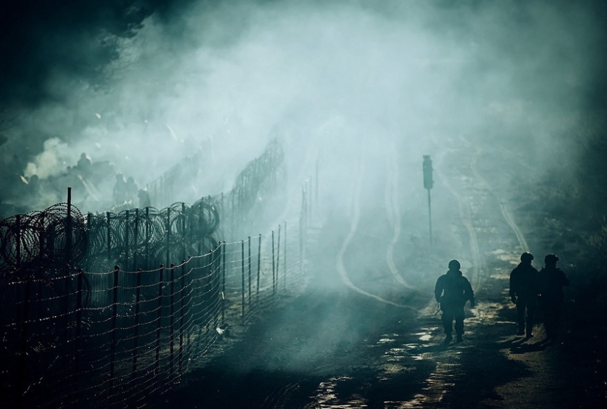 Συνταρακτικές οι εικόνες της ανθρωπιστικής κρίσης στα σύνορα Πολωνίας - Λευκορωσίας με 4.000 πρόσφυγες και μετανάστες