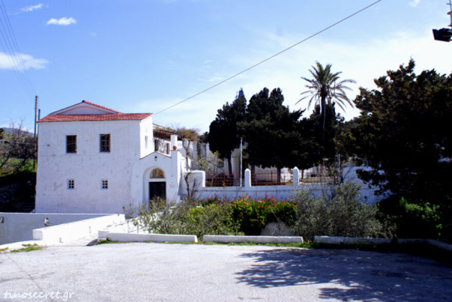 Η Τήνος απέκτησε ένα νέο ανοιχτό θέατρο