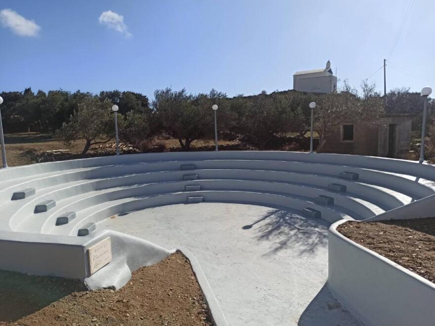 Η Τήνος απέκτησε ένα νέο ανοιχτό θέατρο