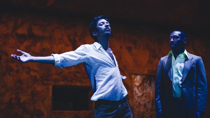 Όλη η Αθήνα-μαζί και η Γκλέν Γκλόουζ-είδαν τον «Γυάλινο Κόσμο» με την Ιζαμπέλ Ιπέρ