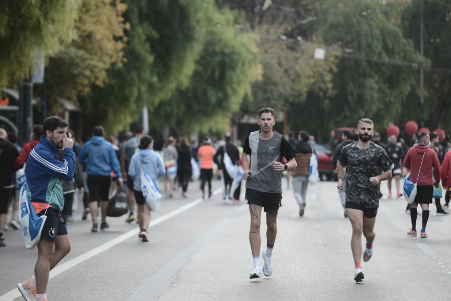 Φωτογραφίες από την κούρσα των 10 χλμ στον 38ο Μαραθώνιο της Αθήνας, οι κυκλοφοριακές ρυθμίσεις 