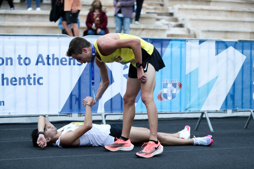 Ο 38ος Αυθεντικός Μαραθώνιος της Αθήνας σε 25 κλικ