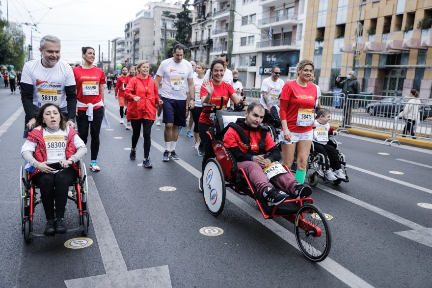 Ο 38ος Αυθεντικός Μαραθώνιος της Αθήνας σε 25 κλικ