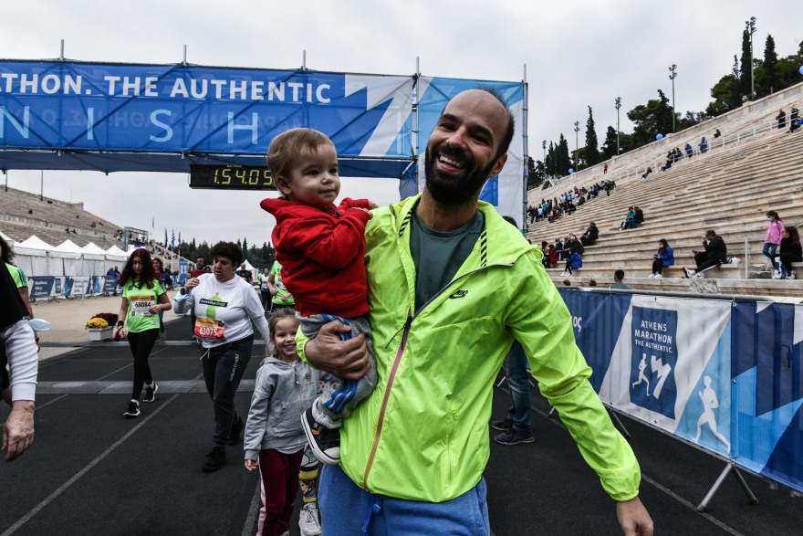 Ο 38ος Αυθεντικός Μαραθώνιος της Αθήνας σε 25 κλικ
