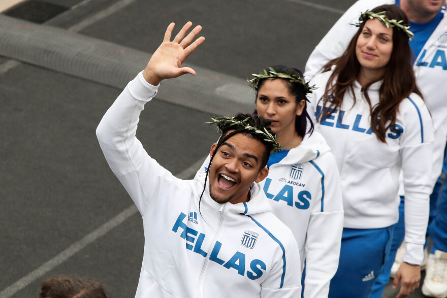 Ο 38ος Αυθεντικός Μαραθώνιος της Αθήνας σε 25 κλικ