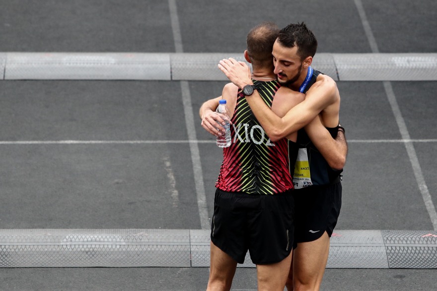 Ο 38ος Αυθεντικός Μαραθώνιος της Αθήνας σε 25 κλικ