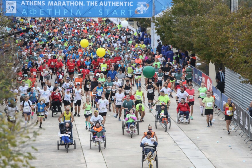 Ο 38ος Αυθεντικός Μαραθώνιος της Αθήνας σε 25 κλικ