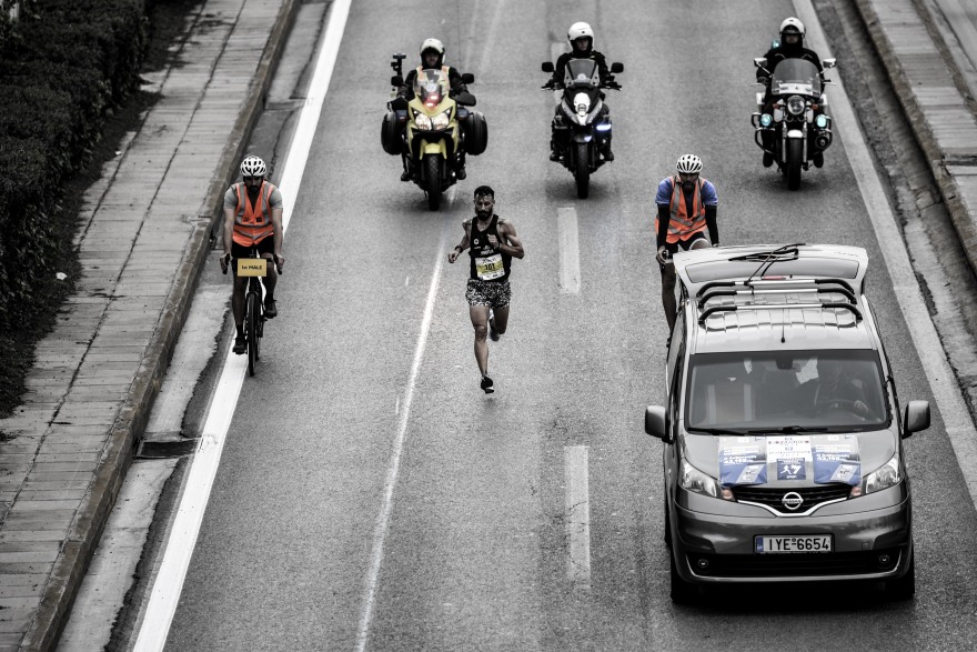 Ο 38ος Αυθεντικός Μαραθώνιος της Αθήνας σε 25 κλικ
