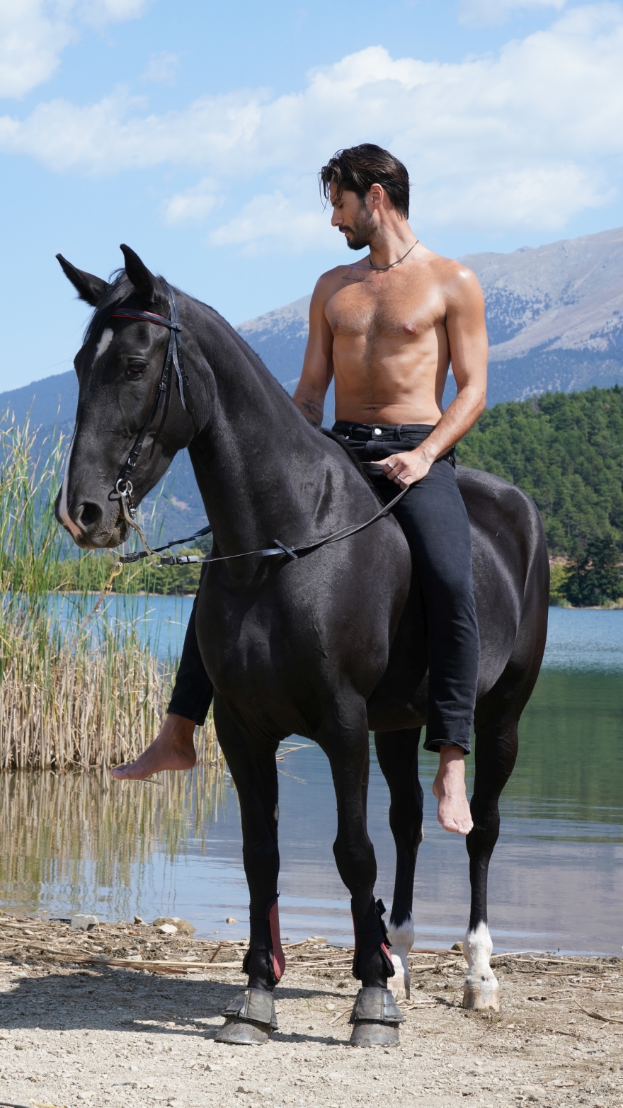 Οι διαγωνιζόμενοι στο αποψινό επεισόδιο του GNTM ετοιμάζονται για... κάμπινγκ 