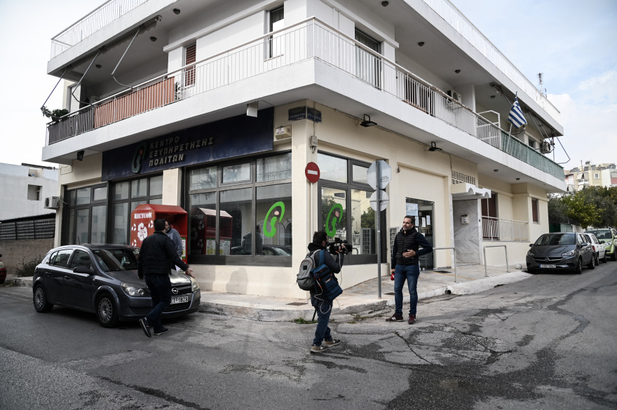 Κορωπί: «Προειδοποιητικό μήνυμα» μεταξύ συμμοριών η μαφιόζικη επίθεση έξω από το ΚΕΠ