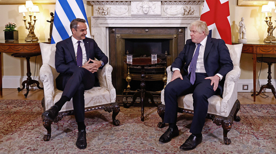 Τα κέρδη από το ραντεβού Μητσοτάκη-Τζόνσον και τα δημοσιεύματα στη Βρετανία για τα Γλυπτά 