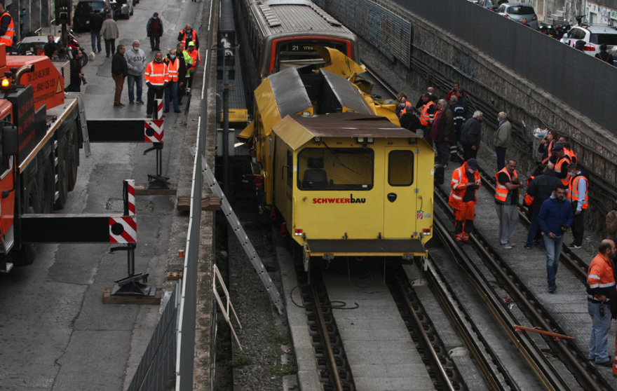 Δυστύχημα στον ΗΣΑΠ: Ένας νεκρός και δύο τραυματίες μετά από σύγκρουση βαγονιών στον ηλεκτρικό 