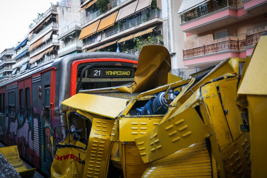 Δυστύχημα στον ΗΣΑΠ: Ένας νεκρός και δύο τραυματίες μετά από σύγκρουση βαγονιών στον ηλεκτρικό 