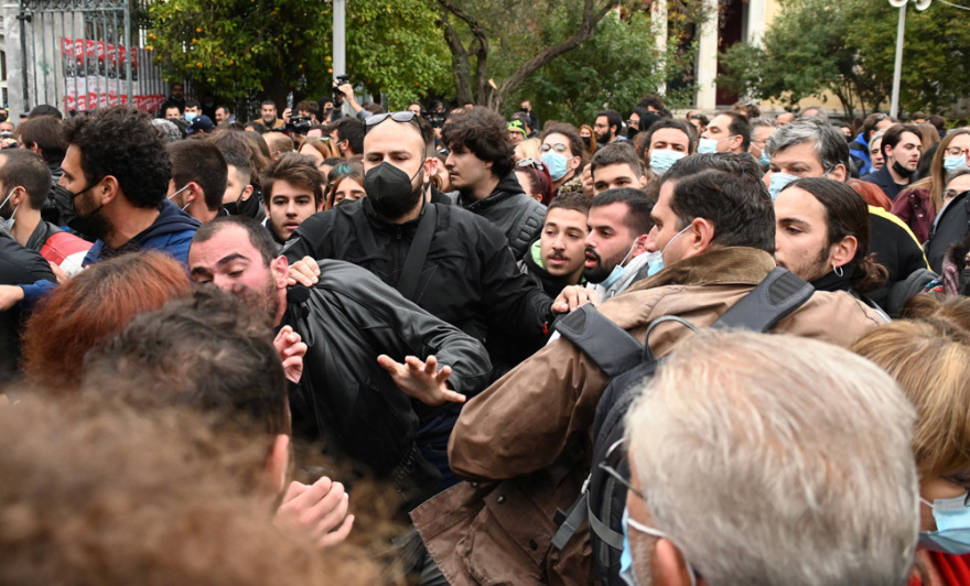 Πολυτεχνείο: Ξύλο μεταξύ φοιτητών - «Αστακός» με 6.000 αστυνομικούς η Αθήνα