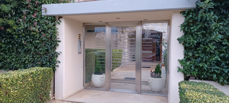 Θύμα άγριας ληστείας η πρώην Σταρ Ελλάς Διονυσία Κουκίου - «Μπες μέσα και κάνε ό, τι σου πούμε», της είπαν