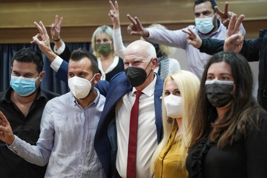 Εκλογές στο ΚΙΝΑΛ: «Debate» με πολίτες έκανε ο Γιώργος Παπανδρέου στην Τρίπολη