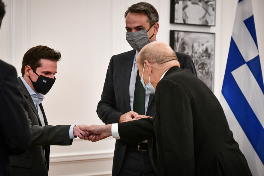 Κωνσταντίνος Ρόζης: Ποιος είναι ο 26χρονος που συνόδευε όλη μέρα τον Κυριάκο Μητσοτάκη στα πλαίσια της DUODay