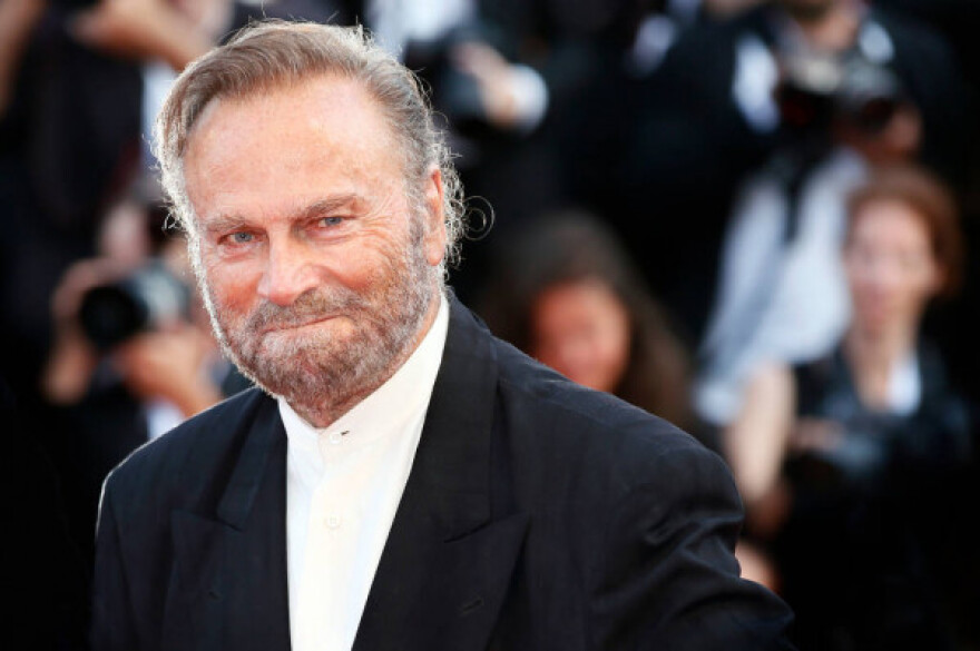 Ο «Τζάγκο» κλείνει τα 80 και... παραμένει ερωτευμένος με την Βανέσα Ρεντγκρέιβ