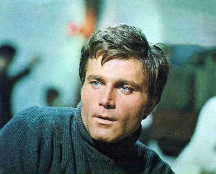 Ο «Τζάγκο» κλείνει τα 80 και... παραμένει ερωτευμένος με την Βανέσα Ρεντγκρέιβ