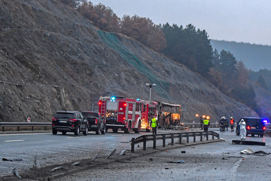 Φωτιά σε λεωφορείο στη Βουλγαρία: Κοιμόμασταν και ξαφνικά ακούστηκε μια δυνατή έκρηξη, λέει επιζών