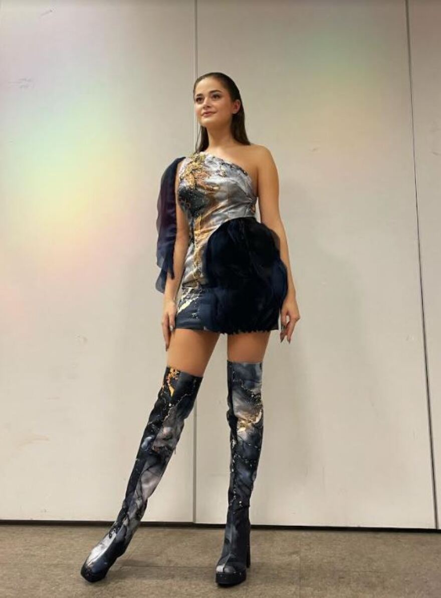 Εντυπωσιακές παρουσίες στο Madwalk 2021, δείτε backstage φωτογραφίες