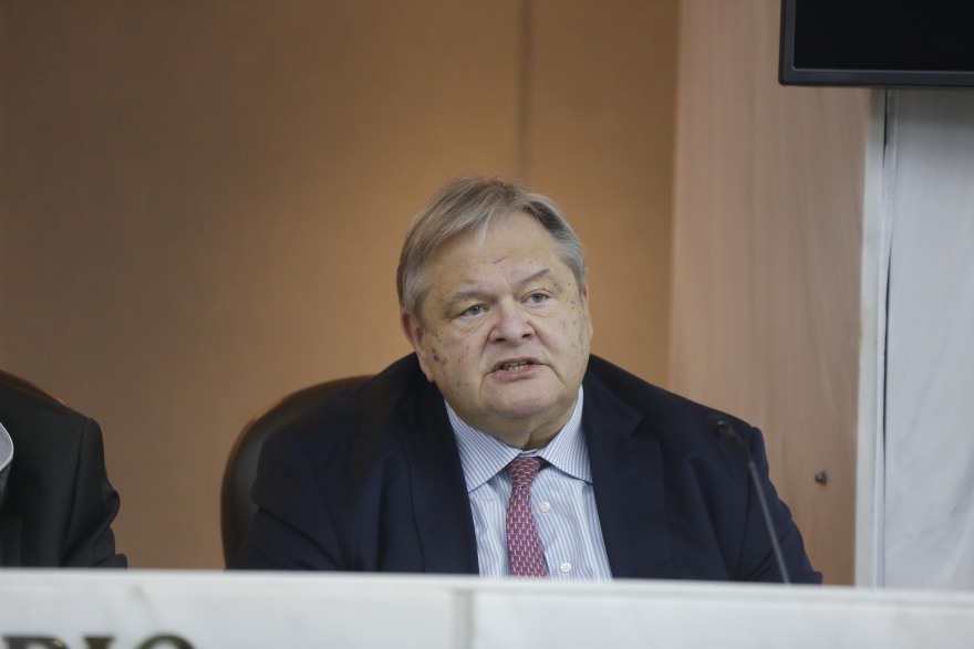 Πρώην υπουργοί ενώνουν δυνάμεις κατά των καθυστερήσεων στην απονομή της Δικαιοσύνης