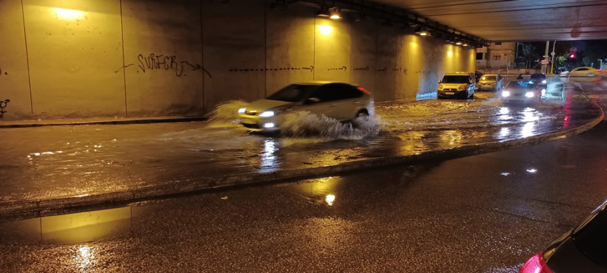 Κακοκαιρία: Προβλήματα από την έντονη βροχόπτωση στην Αττική - Ποιες περιοχές πλήττονται
