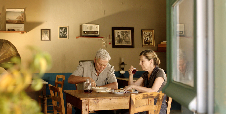 Στο ένατο αυτοτελές επεισόδιο της σειράς «Καρτ Ποστάλ» ένα ιδιαίτερο εύρημα και ανθρώπινα οστά κεντρίζουν το ενδιαφέρον