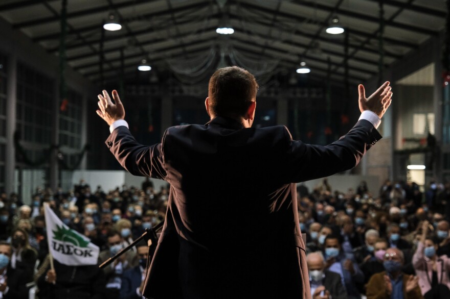 Ανδρουλάκης: «Ενωμένοι να γίνουμε ξανά ένα ποτάμι που αμφισβητεί, που ανατρέπει, που δίνει ελπίδα»