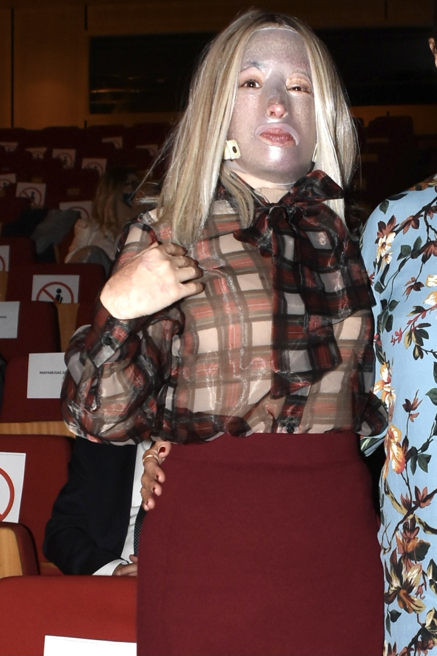 Η Μαρέβα Γκραμπόφσκι σε εκδήλωση για την κακοποίηση σε βάρος των γυναικών