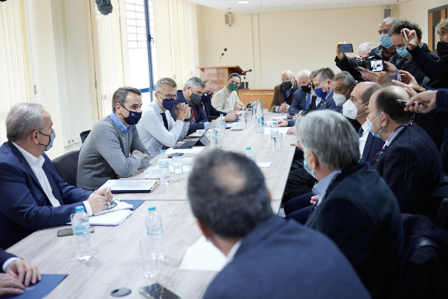 Μητσοτάκης: Aκούστε τις ιστορίες όσων βρέθηκαν στην εντατική ανεμβολίαστοι και είδαν τον χάρο κατάματα