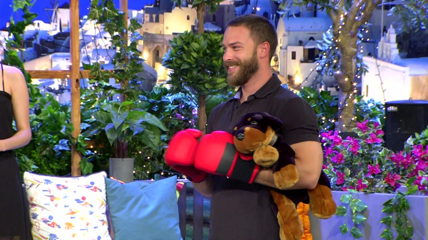 Απόψε στο πλατό του «Celebrity Game Night» πνέει κυπριακός αέρας
