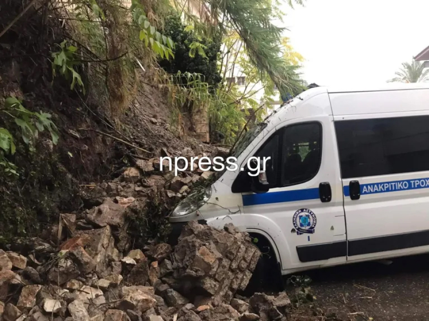 Καιρός: Η δυτική Ελλάδα στη «δίνη» της κακοκαιρίας - Διεκόπη η κυκλοφορία στην Πατρών - Πύργου, λόγω πλημμύρας  - Δείτε βίντεο