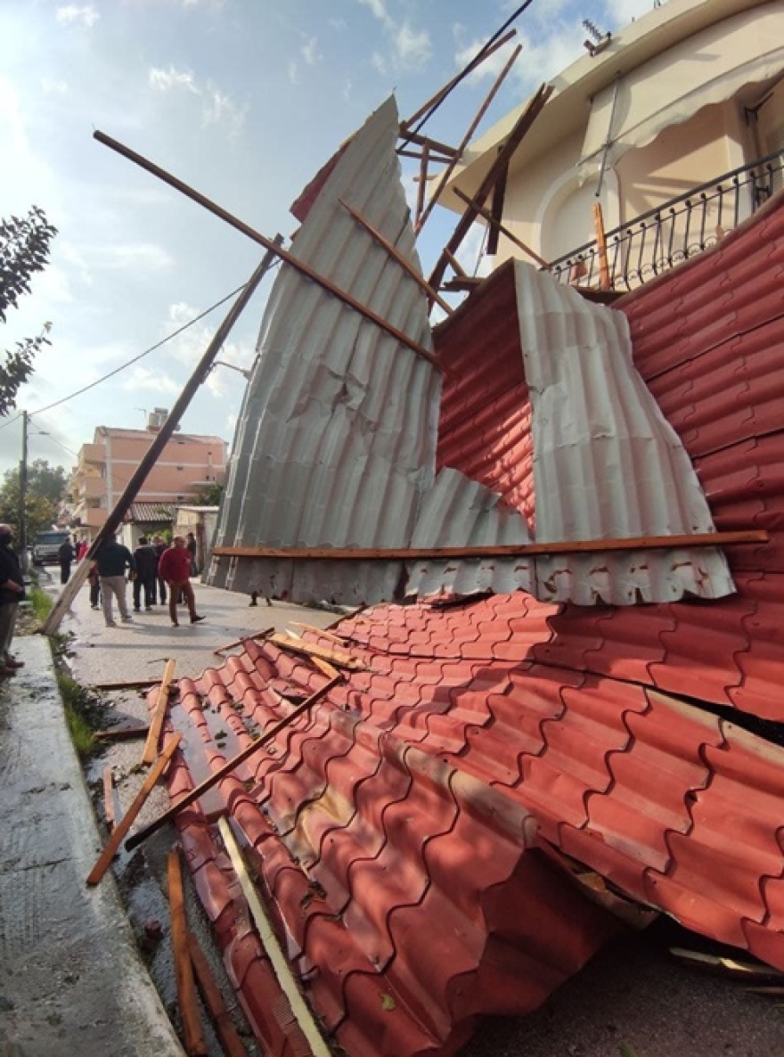 Καιρός: Η δυτική Ελλάδα στη «δίνη» της κακοκαιρίας - Διεκόπη η κυκλοφορία στην Πατρών - Πύργου, λόγω πλημμύρας  - Δείτε βίντεο