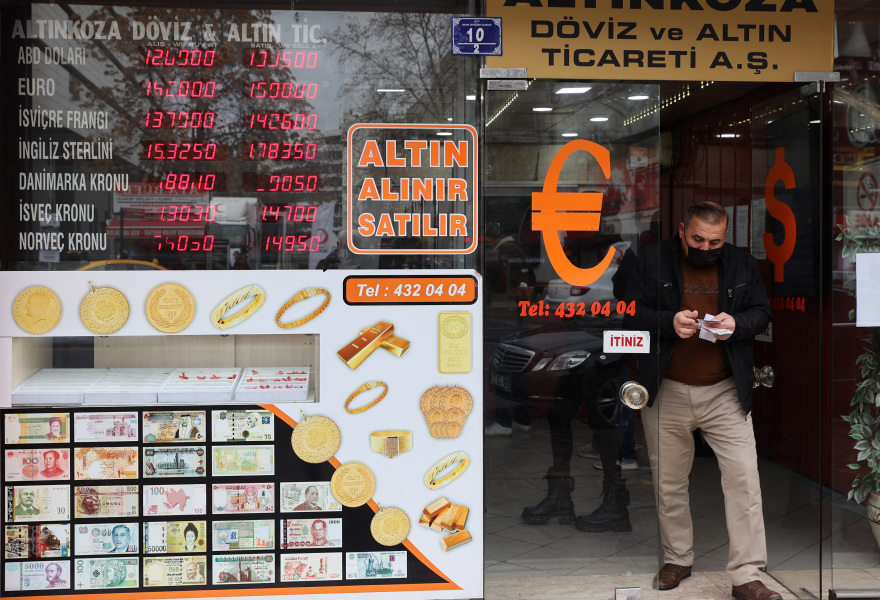 Το «γινάτι» του Ερντογάν με τα επιτόκια στέλνει την λίρα στα τάρταρα