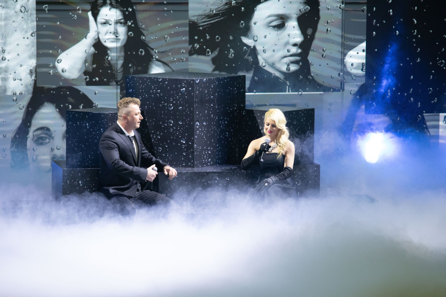 Μονοπώλησε το ενδιαφέρον των τηλεθεατών το 10ο live του  J2US