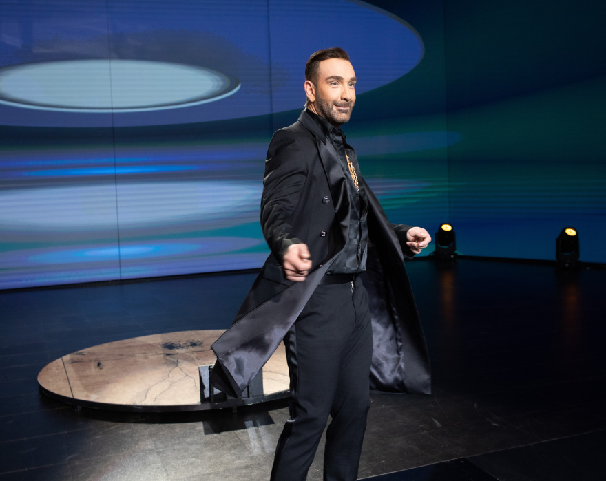 Μονοπώλησε το ενδιαφέρον των τηλεθεατών το 10ο live του  J2US