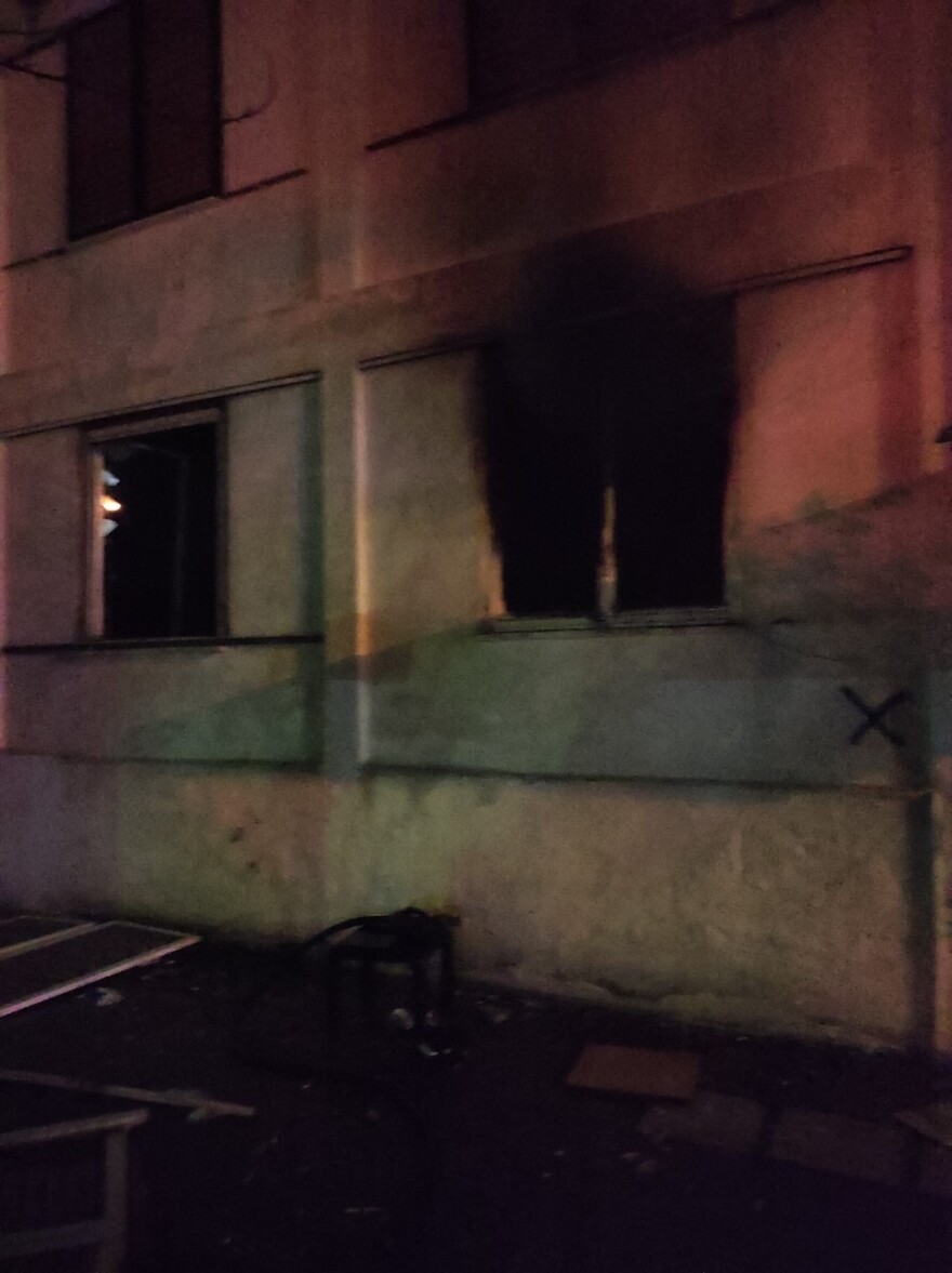 Λάρισα: Φωτογραφίες από το σπίτι όπου απανθρακώθηκε 52χρονος άνδρας