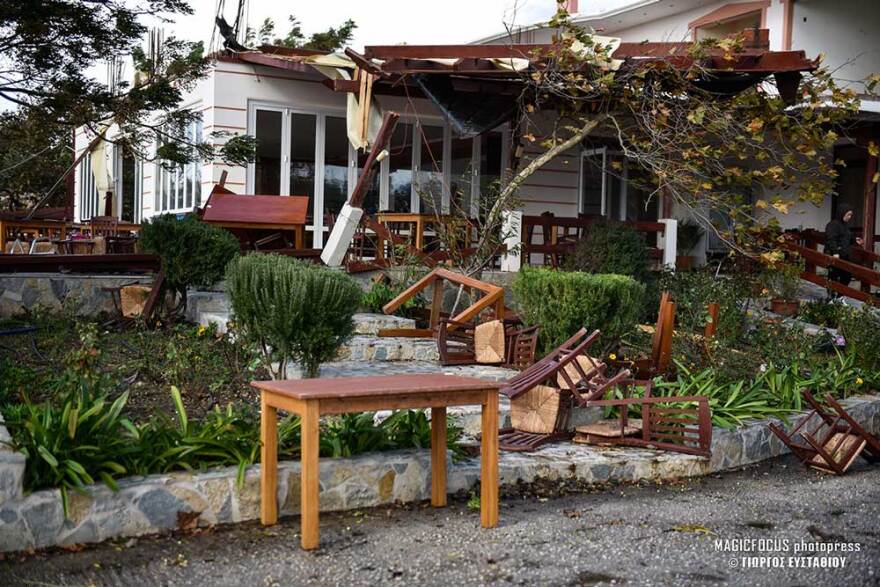 Καιρός: Βροχές, θυελλώδεις άνεμοι και αισθητή πτώση της θερμοκρασίας - Ποιες περιοχές θα επηρεαστούν