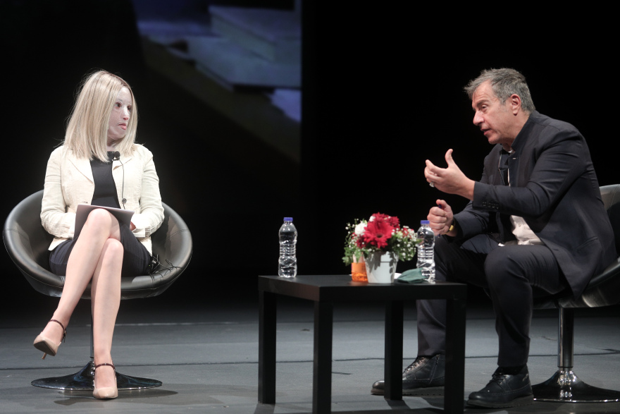 Η ιστορία της Ιωάννας Παλιοσπύρου έγινε αφορμή για μια συζήτηση για τη βία - Δείτε φωτογραφίες